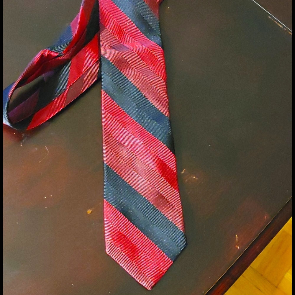Brooks brothers tie